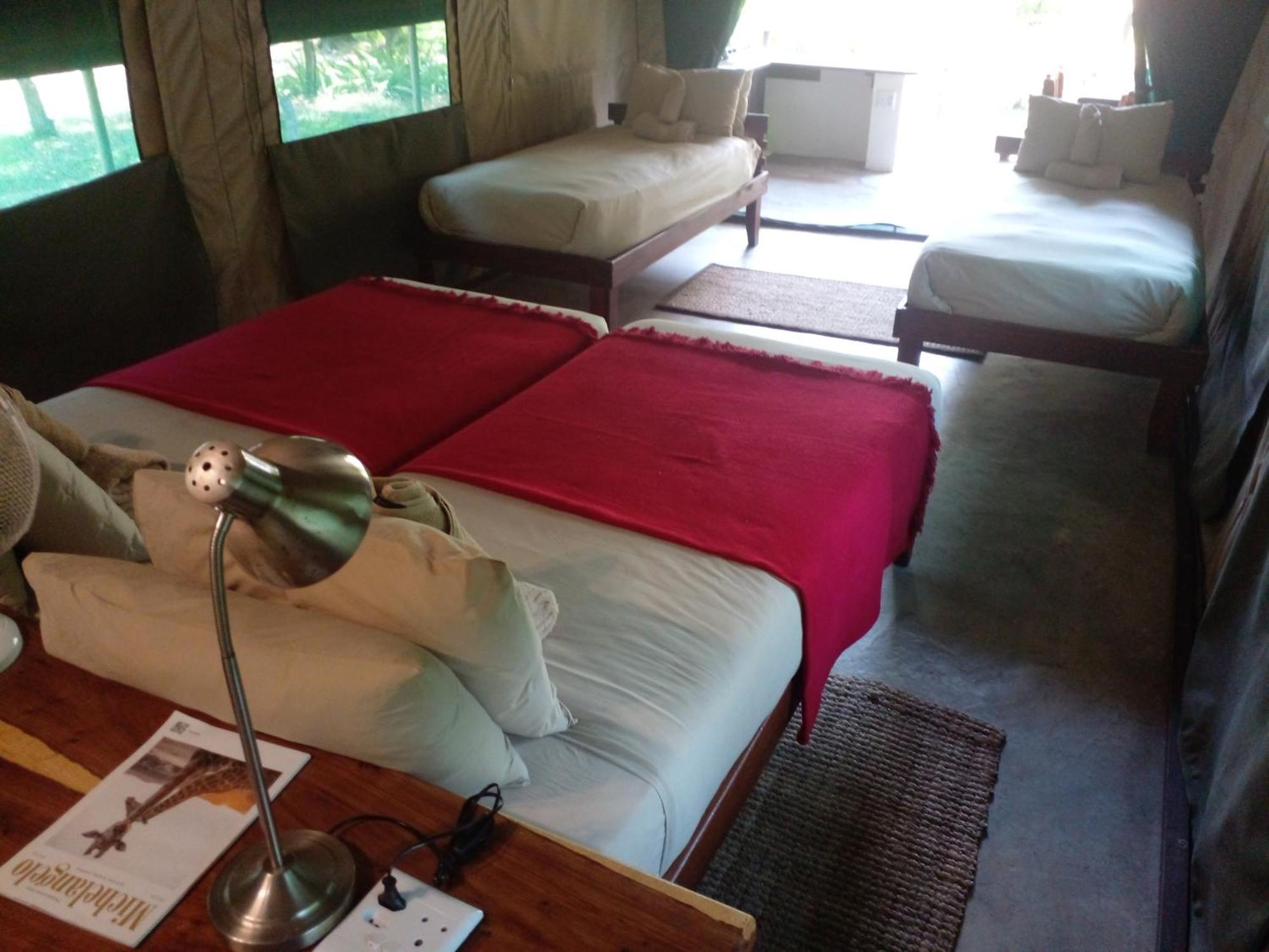 Zambezi Mubala Camp Hotel Katima Mulilo Bilik gambar